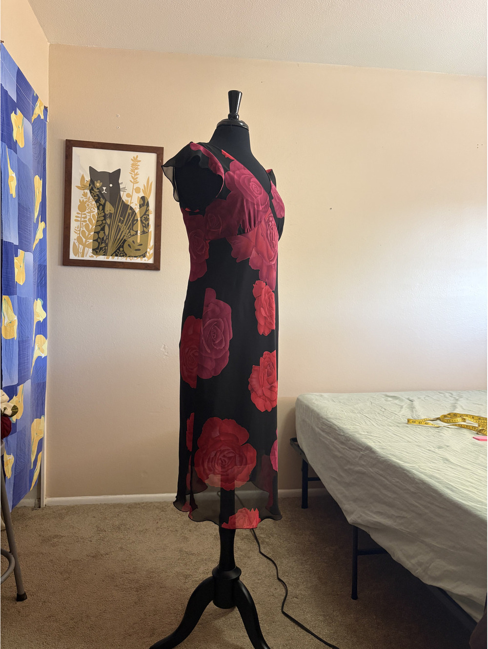 Red Roses Midi Dress Size 14 Large - Picture 2 of 6